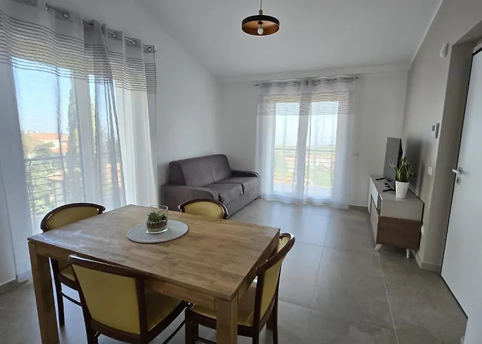 Santa Chiara Lägenhet