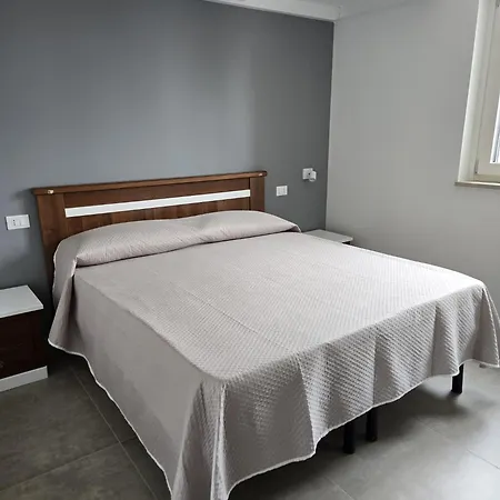 Santa Chiara Διαμέρισμα *